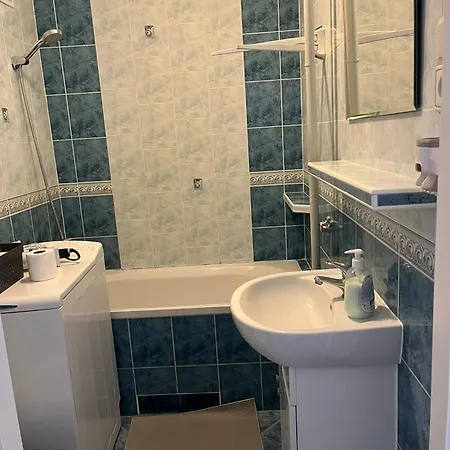 Apartament - Dogodna Lokalizacja, Blisko Plazy! *